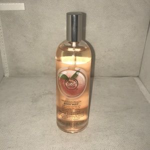 The body shop vinyard peach mist LIMITED EDITION
